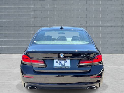 Used 2023 BMW 530i w/ Convenience Package RWD image 4