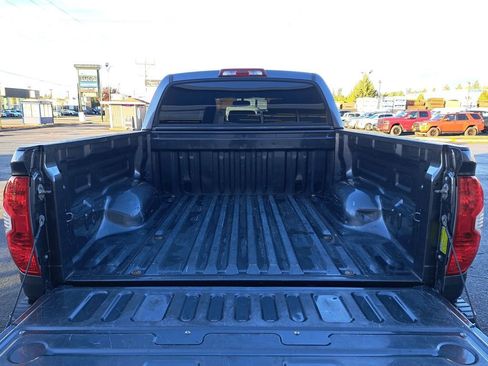 Used 2017 Toyota Tundra SR5 image 19