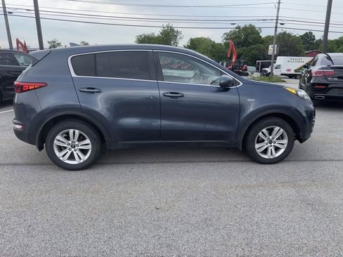 Used 2019 Kia Sportage LX AWD/4WD image 8