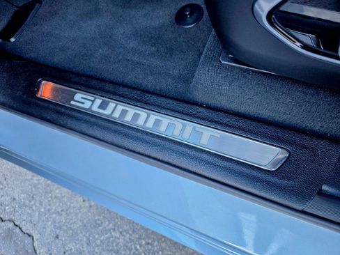 Used 2025 Jeep Grand Cherokee L Summit image 20