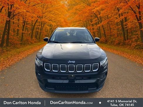 Used 2022 Jeep Compass Latitude w/ Convenience Group image 2
