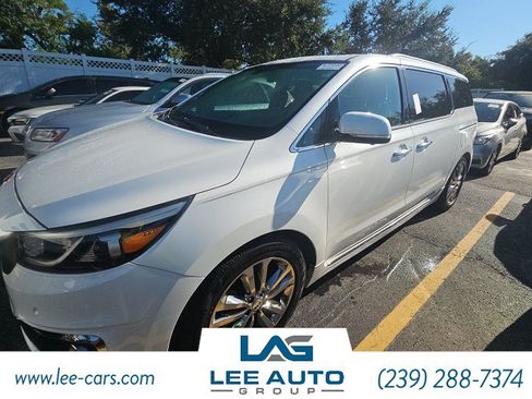 Used 2017 Kia Sedona SX Limited w/ Option Group 030 FWD image 1