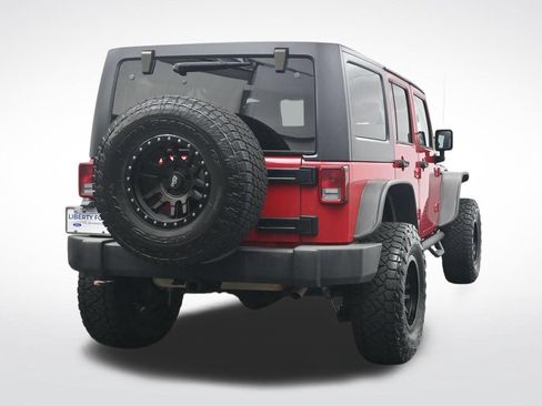 Used 2012 Jeep Wrangler Unlimited Rubicon w/ Connectivity Group AWD/4WD image 7