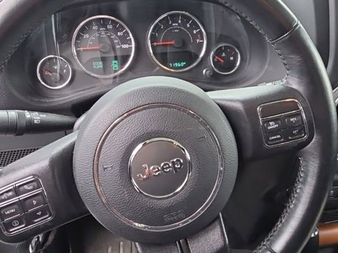 Used 2017 Jeep Wrangler Unlimited Sahara w/ Connectivity Group image 5