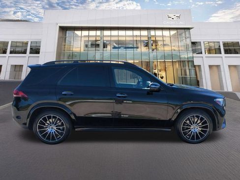 Used 2023 Mercedes-Benz GLE 450 4MATIC w/ AMG Line Exterior image 4
