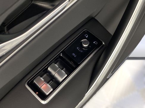 New 2023 Jaguar F-PACE S AWD/4WD image 21