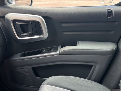 Used 2006 Honda Ridgeline RTS image 25