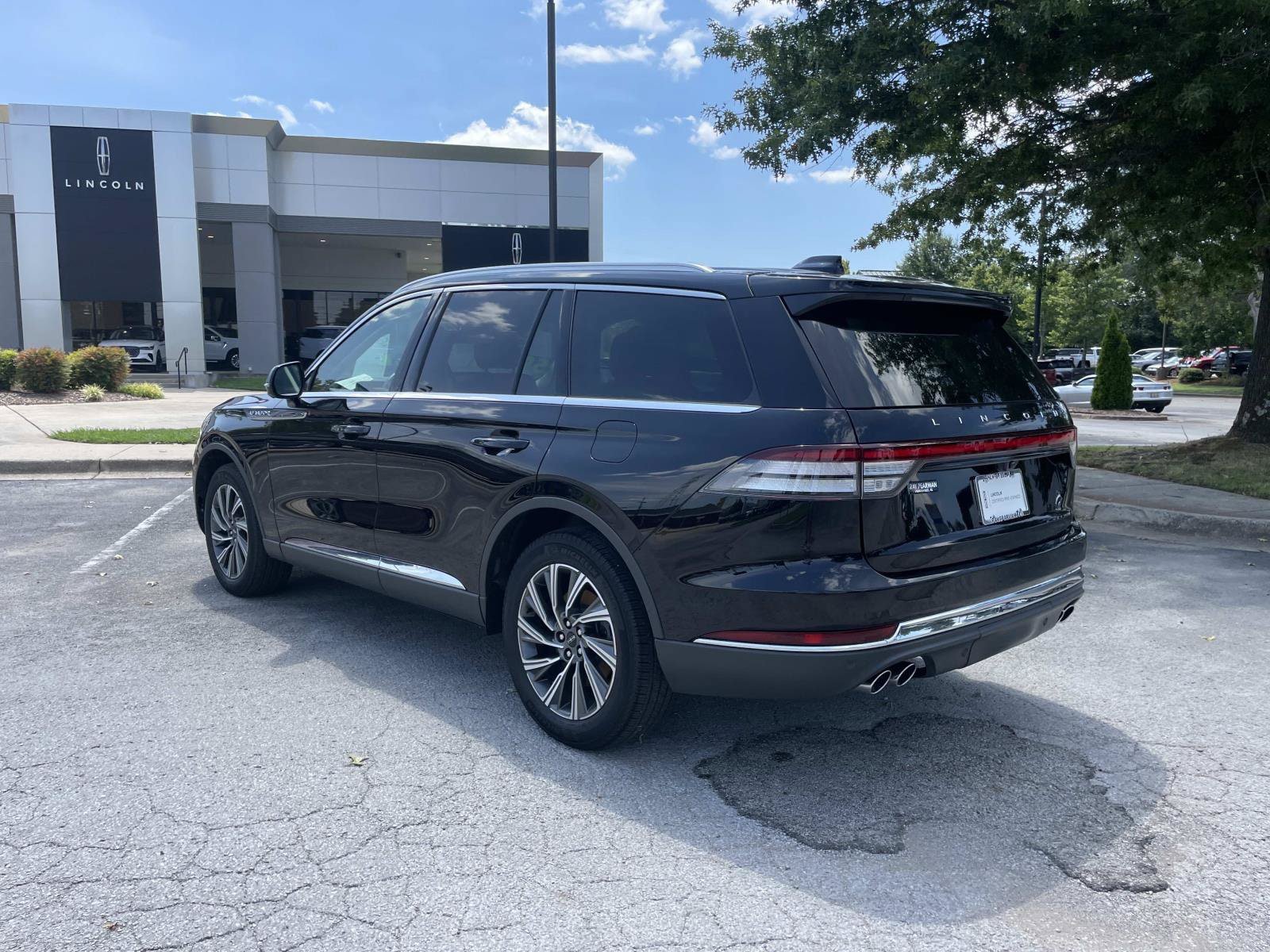 Certified 2026 Lincoln Aviator AWD image 5