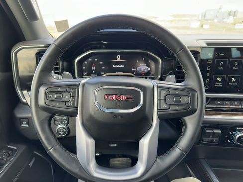Used 2025 GMC Sierra 1500 Elevation w/ Elevation Premium Package image 8