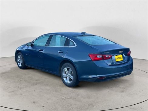 Used 2024 Chevrolet Malibu LT image 3