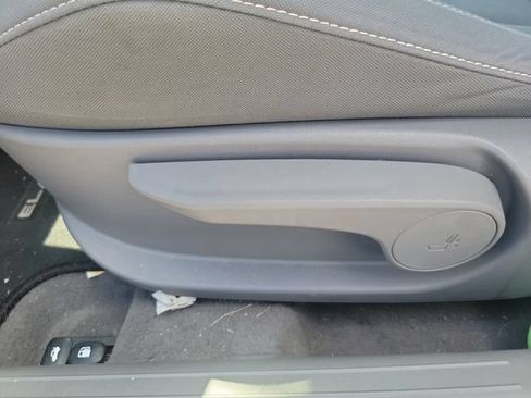 Used 2025 Hyundai Elantra Sport FWD image 19