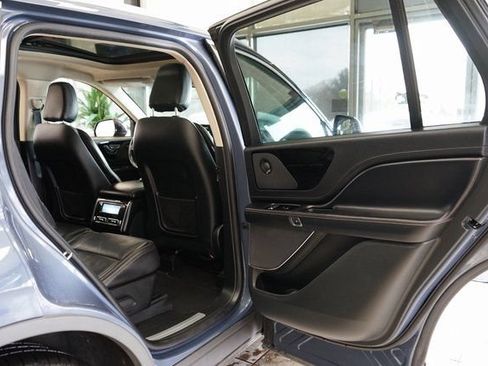 Used 2021 Lincoln Aviator Reserve AWD/4WD image 50