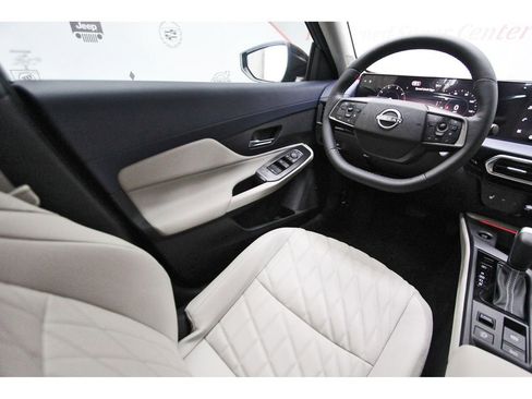 New 2026 Nissan Sentra SL w/ Floor Mat Package FWD image 6