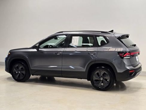 Used 2025 Volkswagen Taos S FWD image 4
