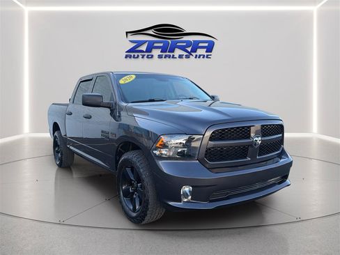 Used 2020 RAM 1500 Express w/ Express Value Package AWD/4WD image 9