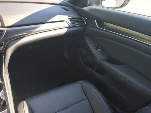 Used 2019 Honda Accord Sport image 15