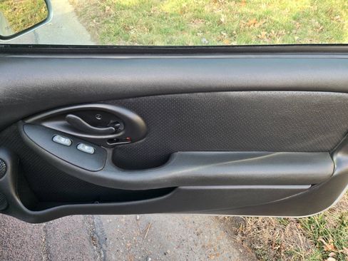 Used 2000 Pontiac Firebird Formula RWD image 29