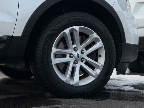 Used 2015 Ford Explorer XLT w/ Equipment Group 202A image 40