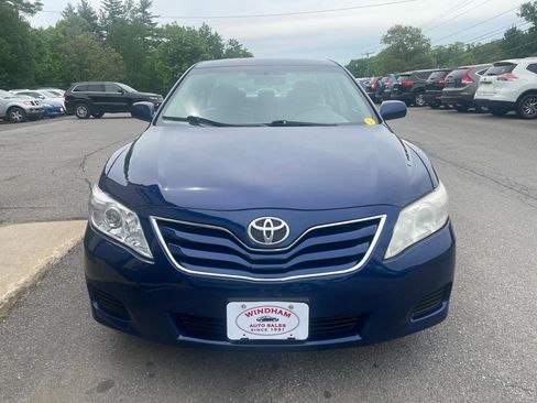 Used 2011 Toyota Camry FWD image 2