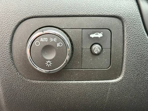 Used 2006 Chevrolet Impala LT FWD image 19