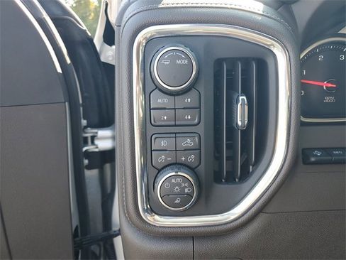 Certified 2023 Chevrolet Silverado 2500 LTZ w/ LTZ Premium Package image 25