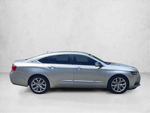 Used 2018 Chevrolet Impala Premier FWD image 4