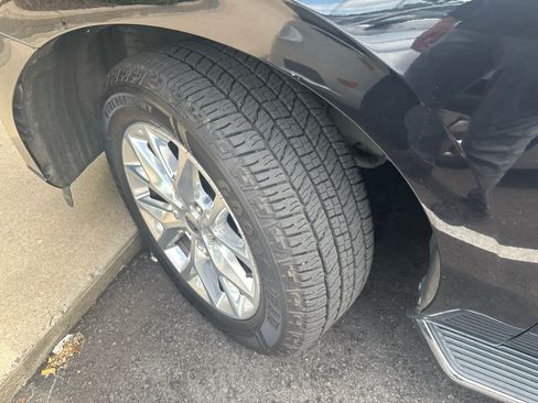 Used 2020 Ford Expedition XLT w/ Equipment Group 202A AWD/4WD image 6