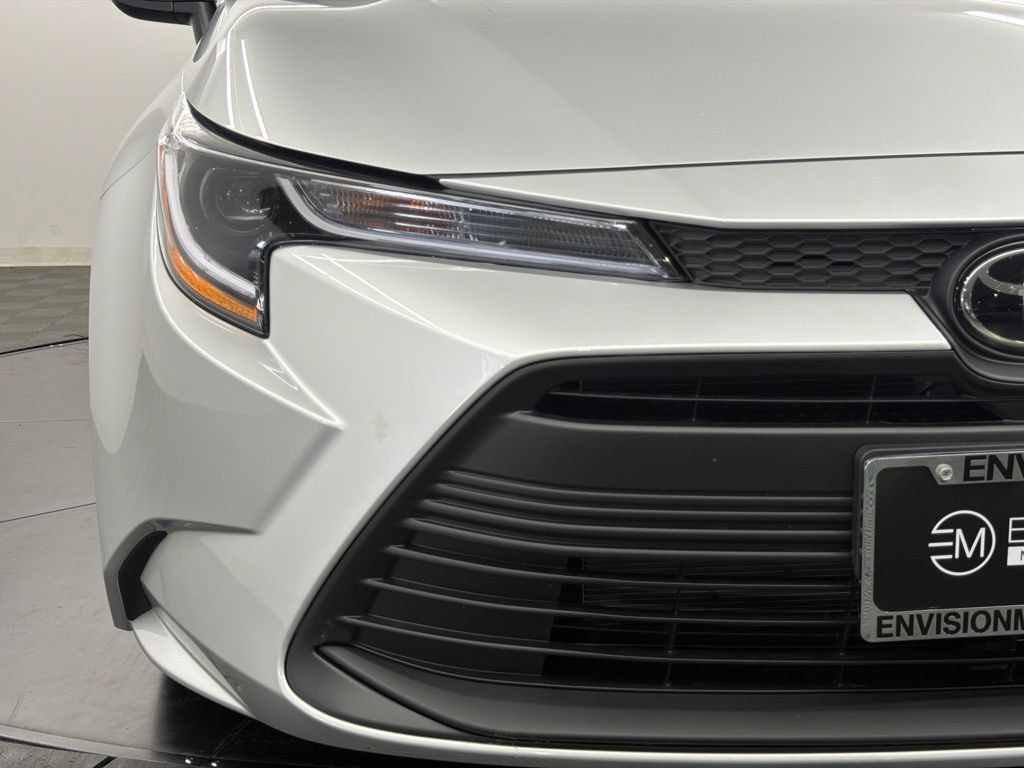 Certified 2026 Toyota Corolla LE FWD image 9