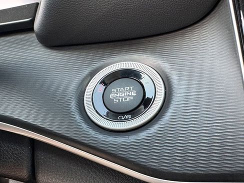 Used 2023 Jeep Grand Cherokee Laredo w/ MOPAR Finishing Package image 12