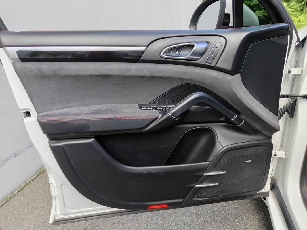 Used 2013 Porsche Cayenne GTS AWD/4WD image 27