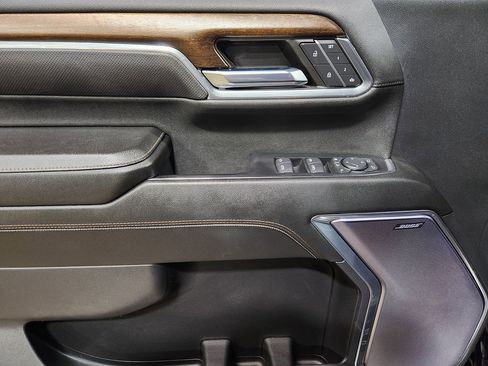 Used 2024 Chevrolet Silverado 2500 High Country w/ Z71 Off-Road Package image 46