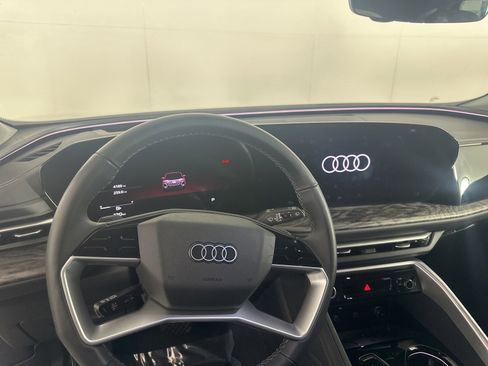 Certified 2025 Audi Q5 Premium Plus w/ Premium Plus image 18