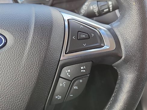 Used 2020 Ford Edge SEL w/ Cold Weather Package image 25