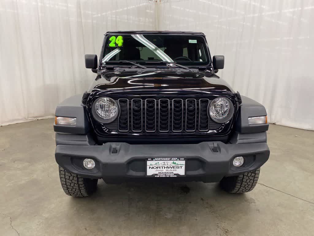Used 2024 Jeep Wrangler Unlimited Sport AWD/4WD image 9