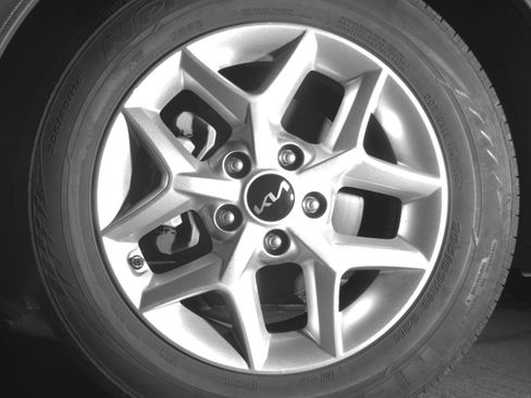 Used 2025 Kia Soul LX w/ LX Technology Package image 17