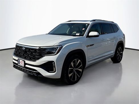 Used 2025 Volkswagen Atlas SEL Premium R-Line image 3