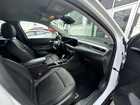 Used 2024 Buick Encore GX Sport Touring w/ Comfort Package FWD image 29