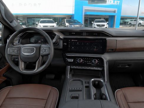 Used 2026 GMC Sierra 3500 Denali Ultimate w/ LPO, Black Badging Package AWD/4WD image 20