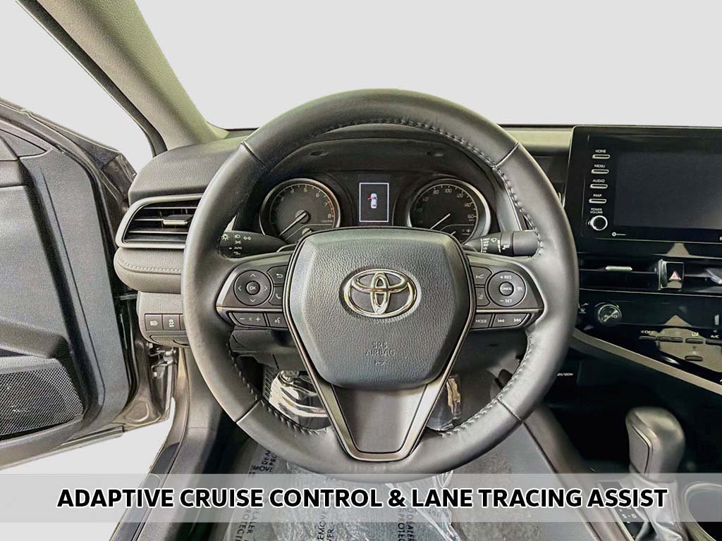 Used 2024 Toyota Camry SE w/ Convenience Package FWD image 3