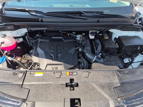 Used 2025 Kia Carnival SX w/ SX Dark Edition Package FWD image 34