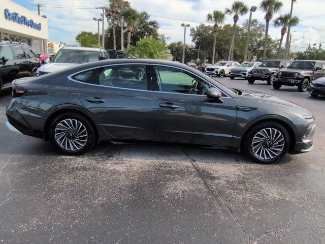 Certified 2026 Hyundai Sonata Limited FWD image 3