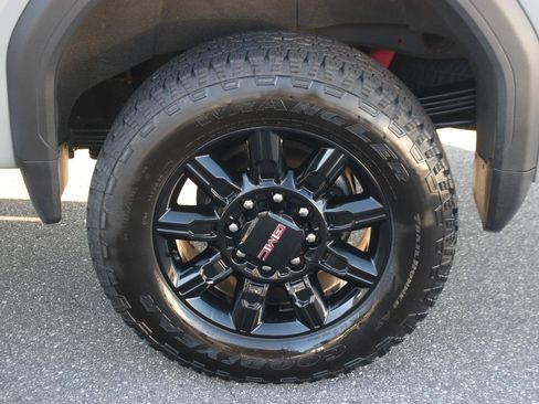 Used 2024 GMC Sierra 2500 AT4 w/ AT4 Premium Plus Package AWD/4WD image 39