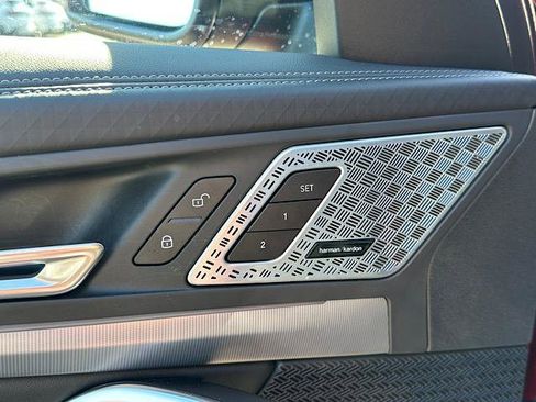 Certified 2025 BMW X2 xDrive28i w/ Premium Package image 17