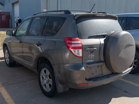 Used 2011 Toyota RAV4 5-Door 4X4 w/ Base L4 Extra Value Pkg image 5