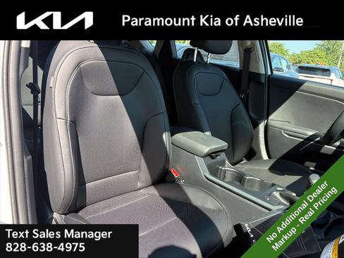 New 2026 Kia K4 EX FWD image 20