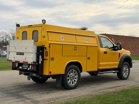 Used 2019 Ford F350 XL w/ Snow Plow Prep Package image 6