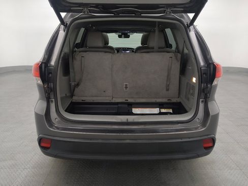 Used 2019 Toyota Highlander XLE image 29