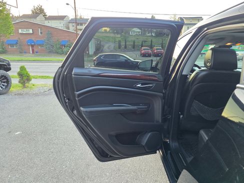 Used 2016 Cadillac SRX Luxury w/ Driver Awareness Package image 12