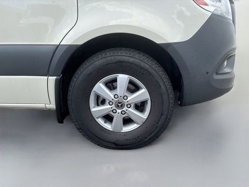 Used 2024 Mercedes-Benz Sprinter 2500 image 13