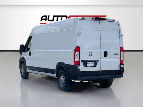 Used 2025 RAM ProMaster 2500 FWD image 5